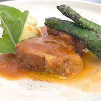 素材の魅力を引き出す丁寧なメイン料理！