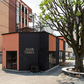 【テラス席多数あり！雨天時はごめんなさい×】穏やかな風を感じながら、こだわりの料理を楽しめるお店です。リラックスした雰囲気の中で、友達と素敵な時間を過ごしてみませんか。