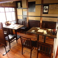 靴のまま上がれる２Fのテーブルチェアー席