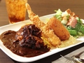 料理メニュー写真&nbsp;ミックスフライオムライスプレート