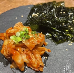 韓国海苔とキムチの盛り合わせ