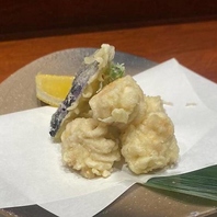 定番居酒屋メニューに加え八戸ならではの名物料理も充実