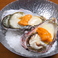 新鮮生牡蠣と北海道産北ムラサキウニ　牡蠣醤油で