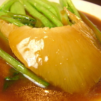 フカヒレ姿煮・エビチリがついた【如意】コース5500円 