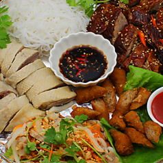 特製ダックの6品盛り合わせ