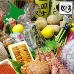 北海道の豊かな自然風土から生まれた農産物・海産物など地元食材を中心として使用しております