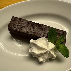 ガトーショコラ 天使のホイップ添え