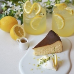 当店はシーシャメインですが、スイーツも提供しております！様々な甘味と共にゆったりとした時間を♪