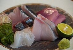 季節の魚を楽しめます♪