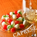 料理メニュー写真 彩りトマトとチェリーモッツァレラチーズのカプレーゼ