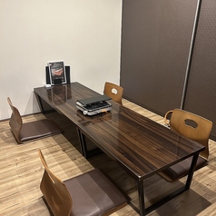 親しい友人との特別な集まりや接待等にもおすすめの個室席。落ち着いた空間でジンギスカンを楽しんでいただけます。ゆったりと落ち着ける当店の個室席をぜひご利用ください。