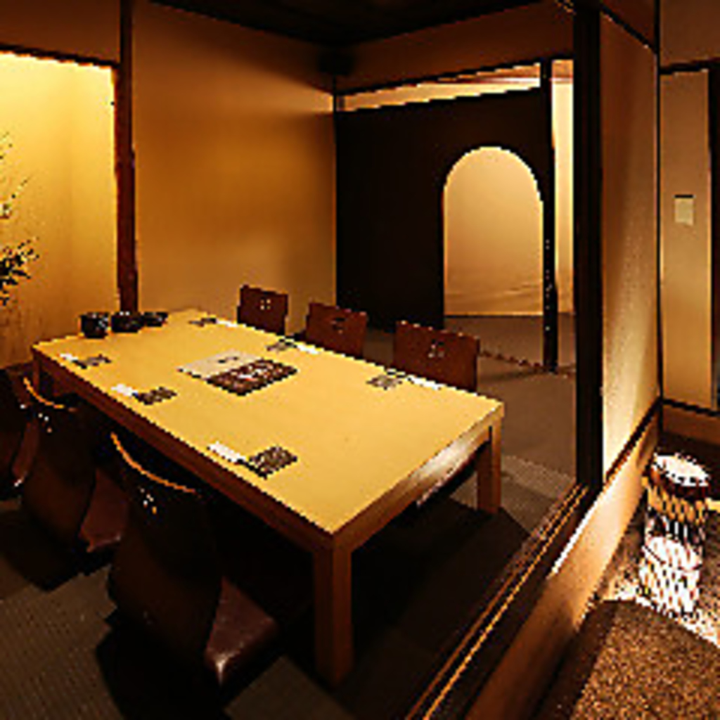 一軒造りの個室など接待にも使える上質な個室を多数ご用意しております