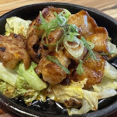 鉄板ホルモン辛味噌焼き 【牛小腸】