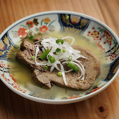 とろける茹で牛タン 柚子胡椒添え