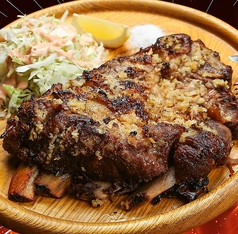 にんにく爆香！！特大ソーキのにんにく炙り