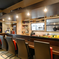 旬のネタが並ぶカウンターで贅沢なひとときを