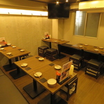 4名様からご利用可能なテーブル席や、団体様向けのお席もご用意。ご会食や各種宴会にご利用下さい！