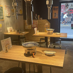 焼肉×ホルモン×居酒屋 綾瀬肉流通センターの雰囲気3