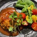 料理メニュー写真&nbsp;煮込みハンバーグ