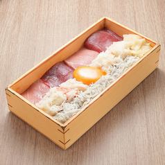 本鮪×ズワイ蟹×しらす三色お重