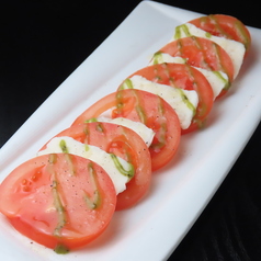 トマトとモッツァレラのカプレーゼ