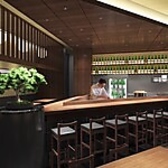 バリアフリーですので、車椅子の方でも気兼ねなくご来店いただけます。