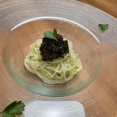 店主オススメの絶品料理【ビーフンキャビア】の写真