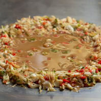 ご当地もんじゃが勢揃い！鉄板で楽しめるトロトロ食感♪