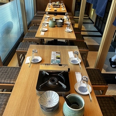 和の空間満載の個室席完備◎最大4名様の半個室を結合して最大12名でのご利用も可能♪四季折々の魚介を楽しむ贅沢な時間をどうぞ。