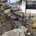 眺めているだけ、気分転換になる庭園がございます。石灯籠や鹿威し。これぞ日本。