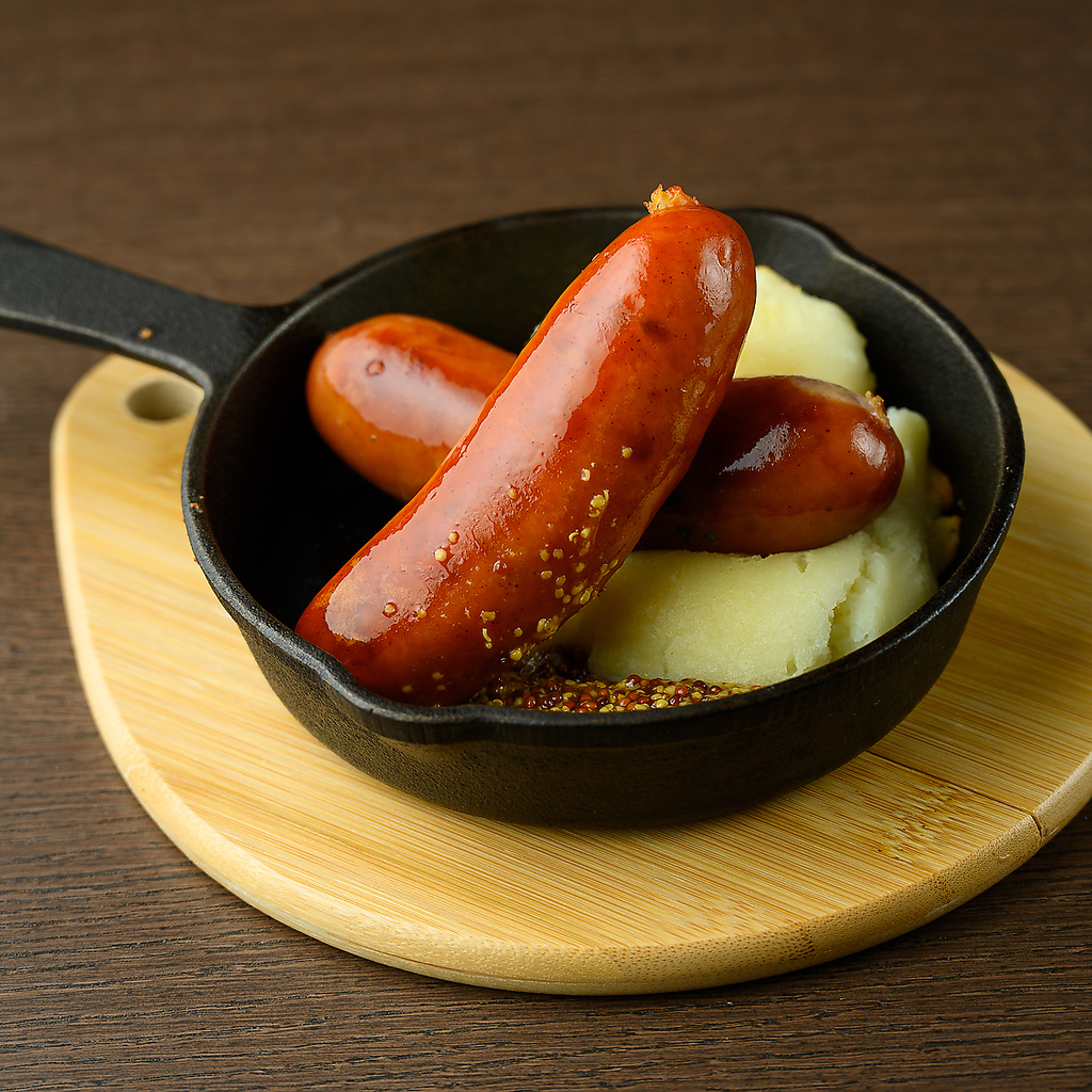 軽めの前菜からボリュームのあるものまでご堪能いただけます！おひとり様でもお気軽にご来店ください