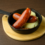 軽めの前菜からボリュームのあるものまでご堪能いただけます！おひとり様でもお気軽にご来店ください