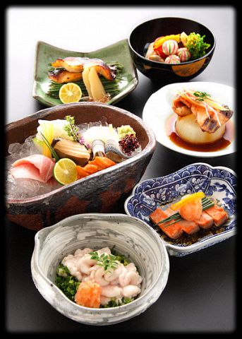 受け継がれ続けるお店の歴史。素材そのものの持ち味を生かした正統派日本料理に舌鼓。