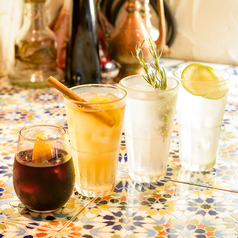 カンパリグラニータとグレープフルーツのワインクーラーの写真