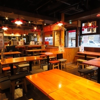 賑やかな大衆居酒屋の雰囲気が漂う店内♪