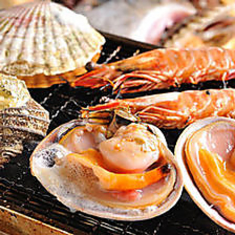 大阪蛍池で日本全国の厳選した食材、海鮮をお酒と一緒に心行くまで堪能できる人気店