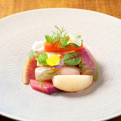 シェフのこだわりを感じる美しい一皿をご賞味ください！
