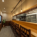 カウンター席は6席完備。お仕事終わりのお食事やサク飲みなどお一人様～お気軽にご利用いただけます!