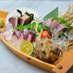 刺身の舟盛り3種(1~2人前)