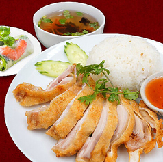 驚きの均一価格990円♪自由にカスタマイズできるランチ