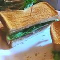 料理メニュー写真 生ハムとサラミのサンドイッチ