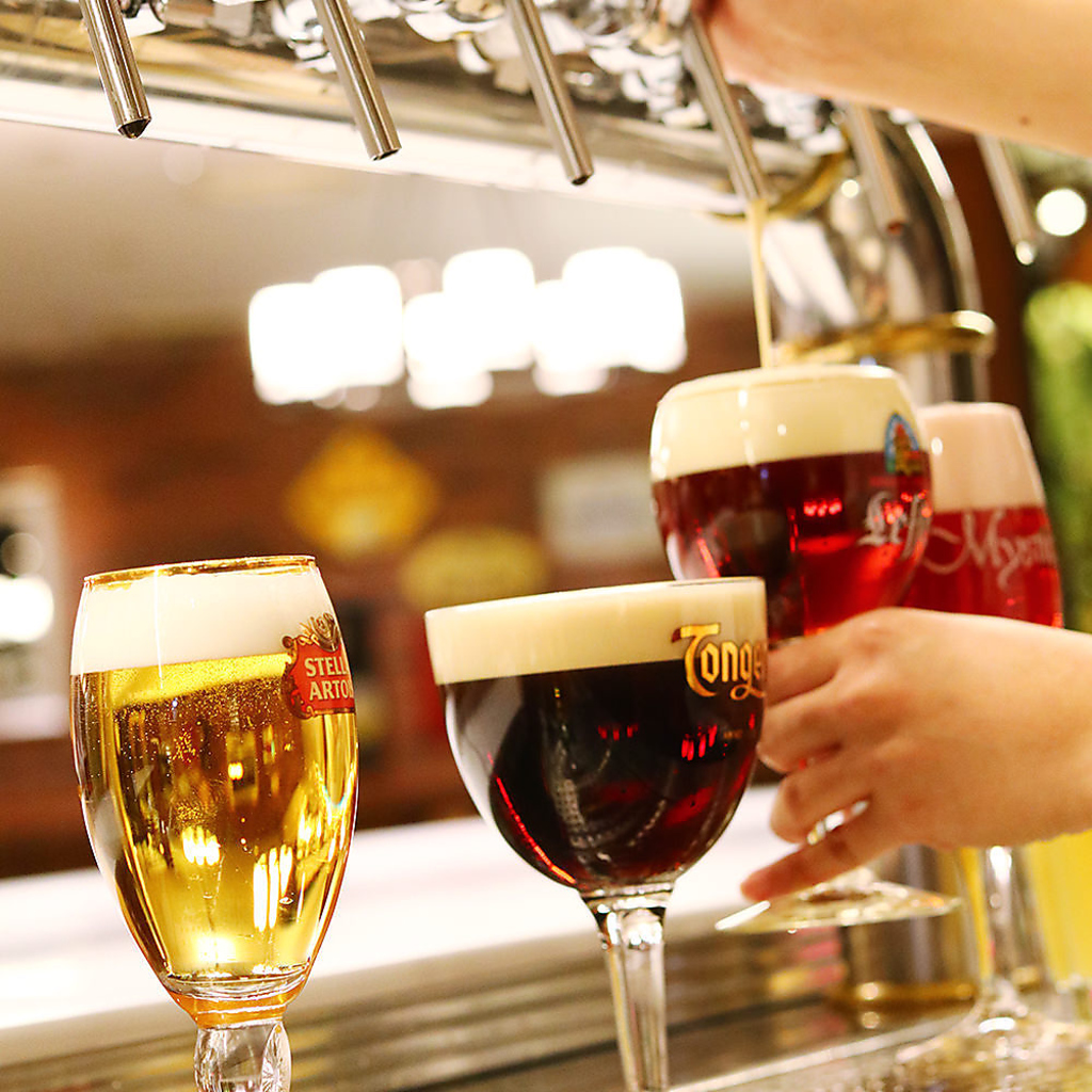ビールに合わせて、そのビールの良さが引き出されるグラスに変えて提供しております◎