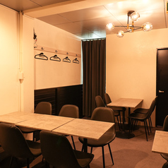 店内を貸し切ってのプライベート宴会も承っております。少人数からの貸切相談が可能なので、周りの目を気にせず自分たちだけの空間を堪能できるのが魅力◎自由度の高いパーティーが叶います。アットホームな当店ならではの温かいおもてなしを♪