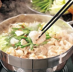 ぷりぷりもつ鍋食べ放題！旨みたっぷりの冬の贅沢コース。