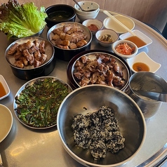 韓国料理 ヤキハンキ 新大久保店の特集写真