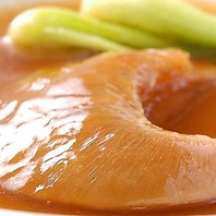 驚愕のコスパを実現！鮮度抜群の食材が彩る豪華料理