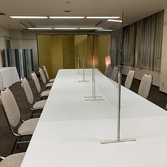 大人数の飲み会・宴会・法要にも対応できるお席をご用意しております。さまざまなシーンでご利用ください。