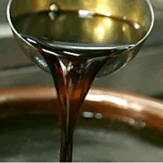 100年の時を刻む、唯一無二の継ぎ足しタレ