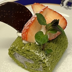 抹茶ロールケーキ