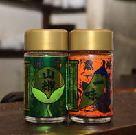 「八幡屋磯五郎」の一味と山椒